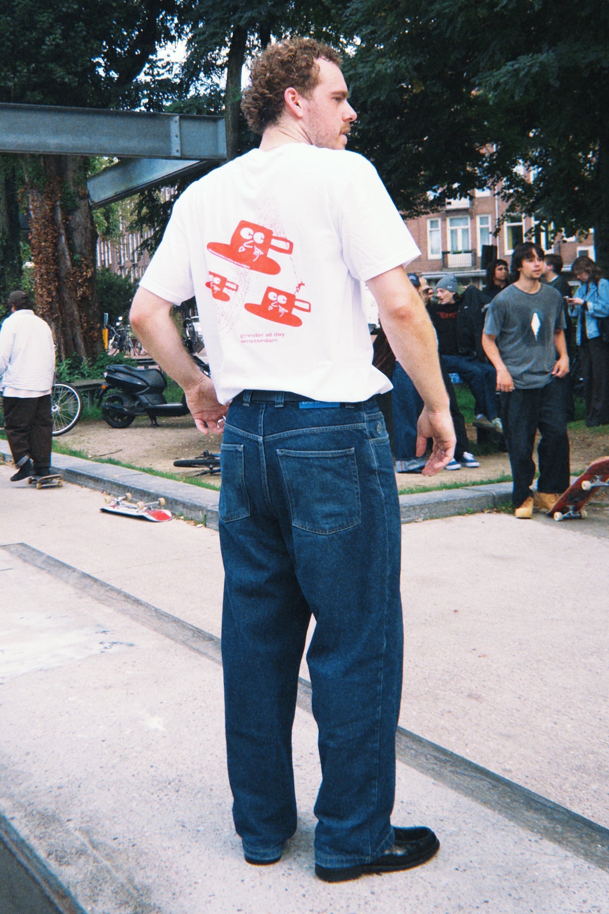 Grindin’ all day tee x Skatestore